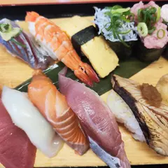 沼津魚がし鮨 流れ鮨 富士宮店