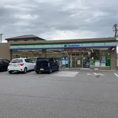 ファミリーマート 東海太田川店