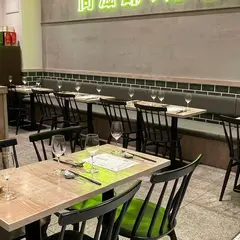 ジャンピングパンダ丸の内