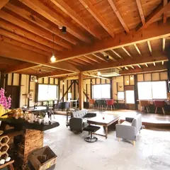 生はちみつ専門店 cafe蜂の雫