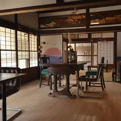 喫茶 灯り舎