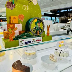Lady M Cake Boutique (Hong Kong International Airport)