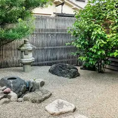Kageroi (東山かげろひ)
