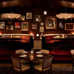 Venteux Brasserie, Cafe & Oyster Bar