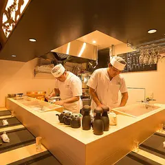 鮨と酒 魚伸 (うおしん)