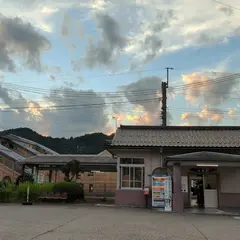 石生駅