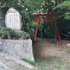 稲荷参道の鳥居