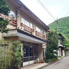 かねがや旅館