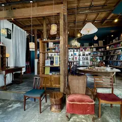 TOE LIBRARY PARC | 図書喫茶室