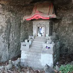 稲荷社（遠見岬神社）