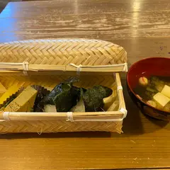 冥土喫茶しゃんぐりら