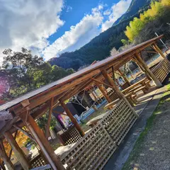 びく石山静かな夜のキャンプ場