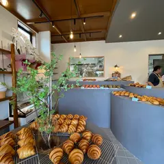 クロワッサン屋サクサク本店