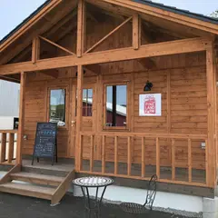 PINELAND FACTORY 仔牛のはなさき店