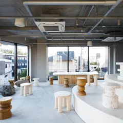 Et -THE CULTURAL COFFEEHOUSE-