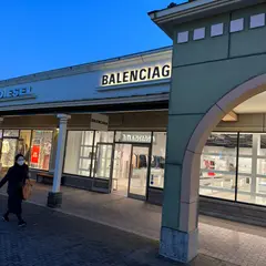 バレンシアガ 御殿場プレミアム・アウトレット店