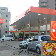 ニコニコレンタカー神戸大倉山店