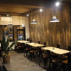 KINGBEAR 旭川さんろく店(北海道名物スープカレー専門店)