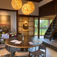 WILLOW HOUSE
