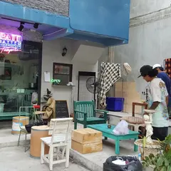 WWA Chooseless cafe
