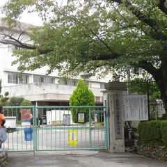 桜井谷小学校