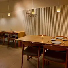 moitie (モチェ) フレンチカフェレストラン