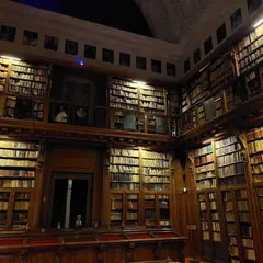 アンブロジアーナ図書館