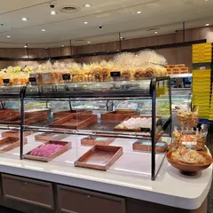 Tiong Bahru Bakery