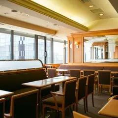 Kiefel café dining