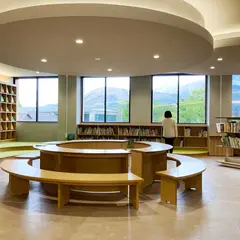 ＬＯＯＰみなみあそ 南阿蘇村図書室