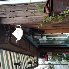 紅茶専門喫茶＋ギャラリー りんごや