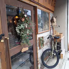 TORAHAI.STORE【神戸古着屋とドライフラワー】