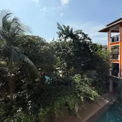 Meet Holiday Hotel Rawai