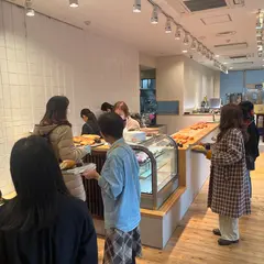 ベーカリー三三