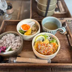 ベイク＆カフェ モグラ