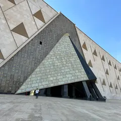 Royal Great Pyramid INN