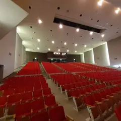 村山市民会館