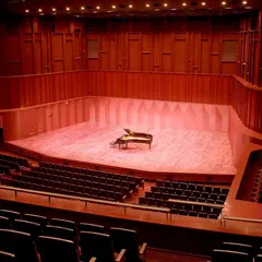 東北大学百周年記念会館 (川内萩ホール)