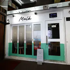 小さなカフェ Malk 栄店