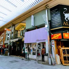 ルリエ・レ・クール 万松寺通店
