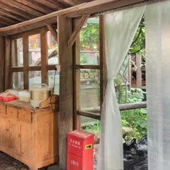 緑茶餐庁