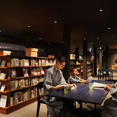 BOOKS&TEA 三服（和多屋別荘内）