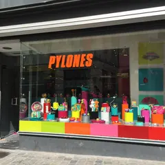 Pylones