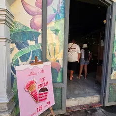 Pink Flamingo Cafe Phuket