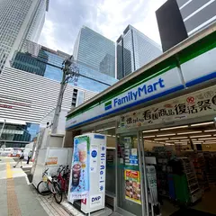 ファミリーマート 中村名駅東店