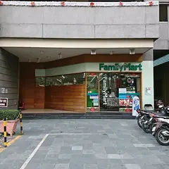 ファミリーマート