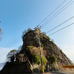 立岩