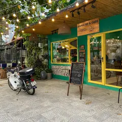 Ùmm Banh Mi & Cafe