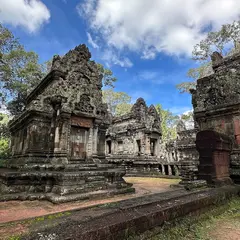 チャウサイ・テバダー