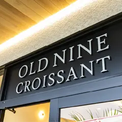 OLD NINE CROISSANT